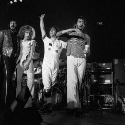 1975-10-27-35